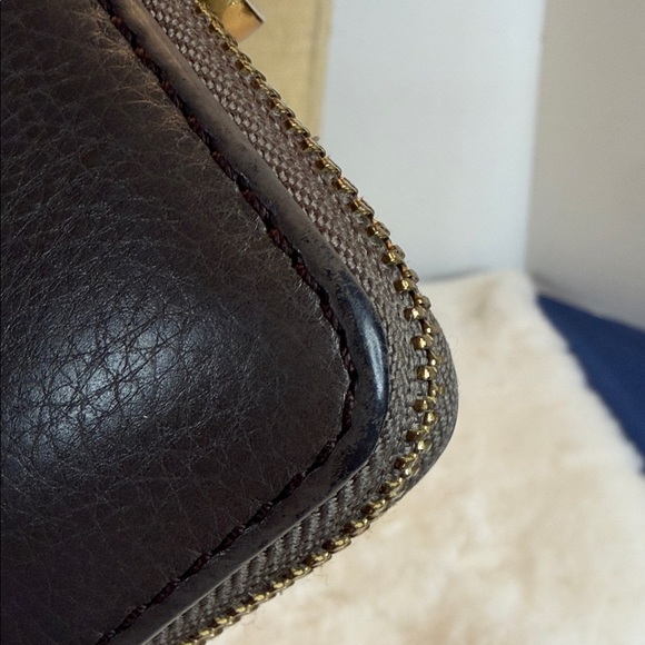 Marc By Marc Jacobs Black Wallet with Gold Plate - Picture 15 of 15